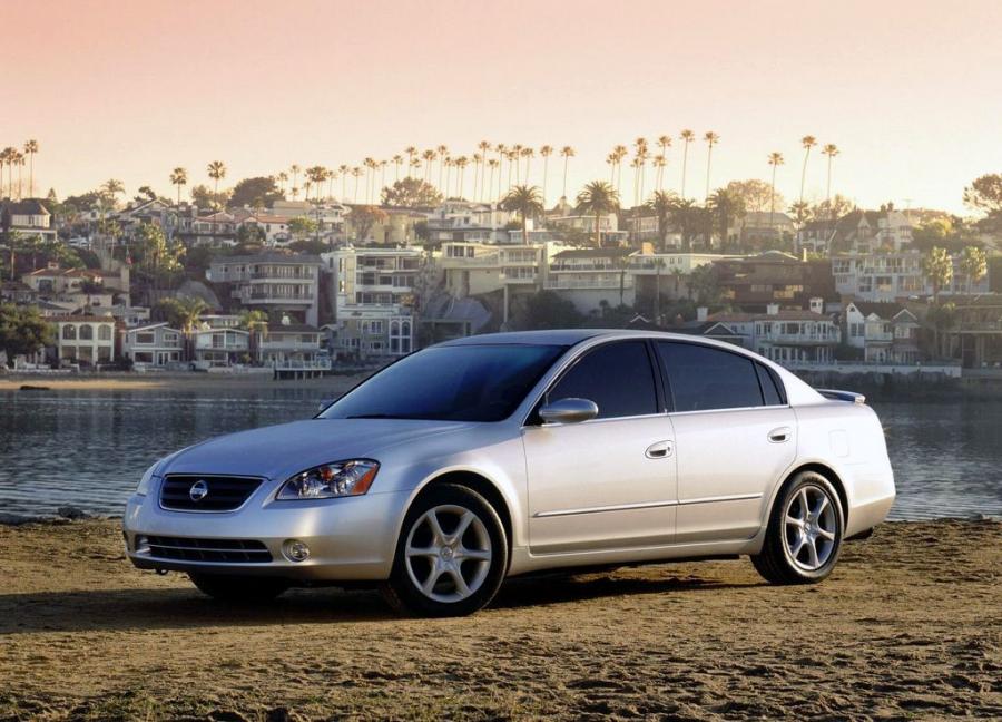  Nissan Altima 2002 года  (фото 1 из 14)
